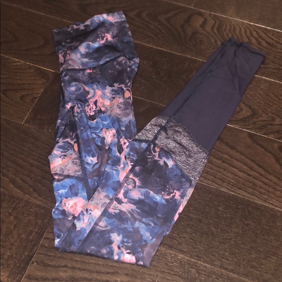 Floral lululemon leggings - Picture 2 of 7